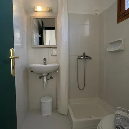 公寓式酒店 Kavos Aparthotel